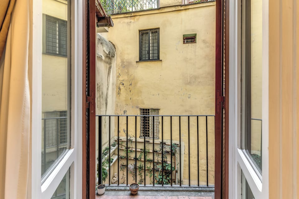 1 bedroom, blackout drapes, WiFi (free)