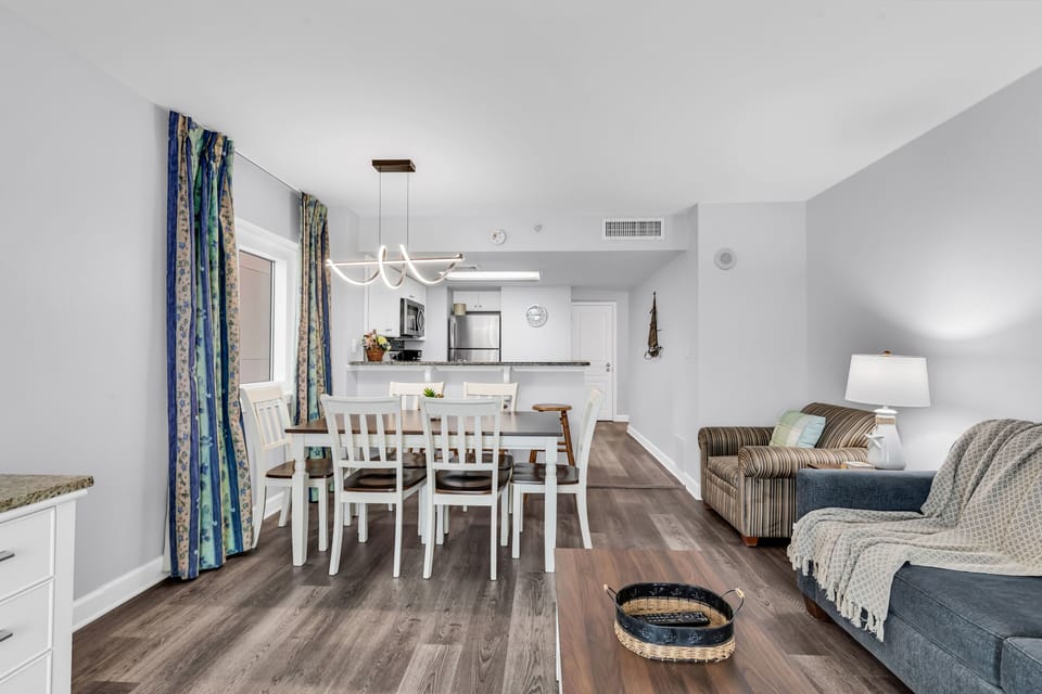 Signature Condo, 2 Bedrooms, Beach View, Beachfront | Living room | 37-inch Smart TV with digital channels