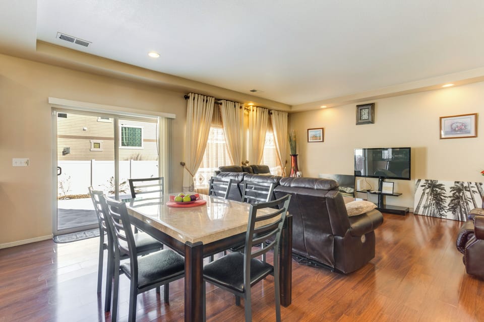 House (5 Bedrooms) | Interior