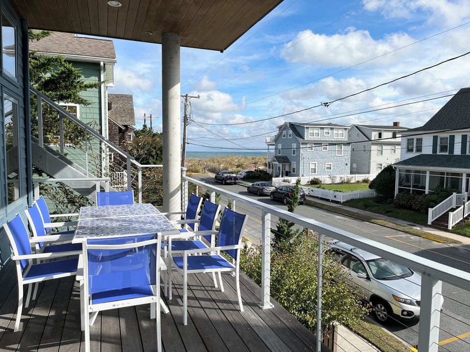 2nd floor deck