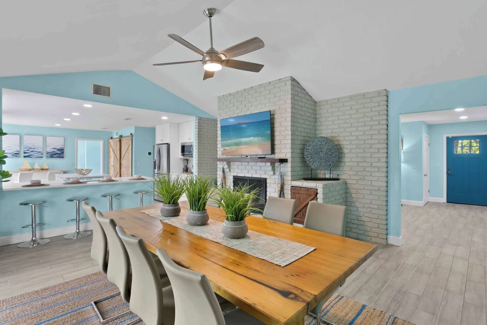 Dining Room Table with Seating for 8