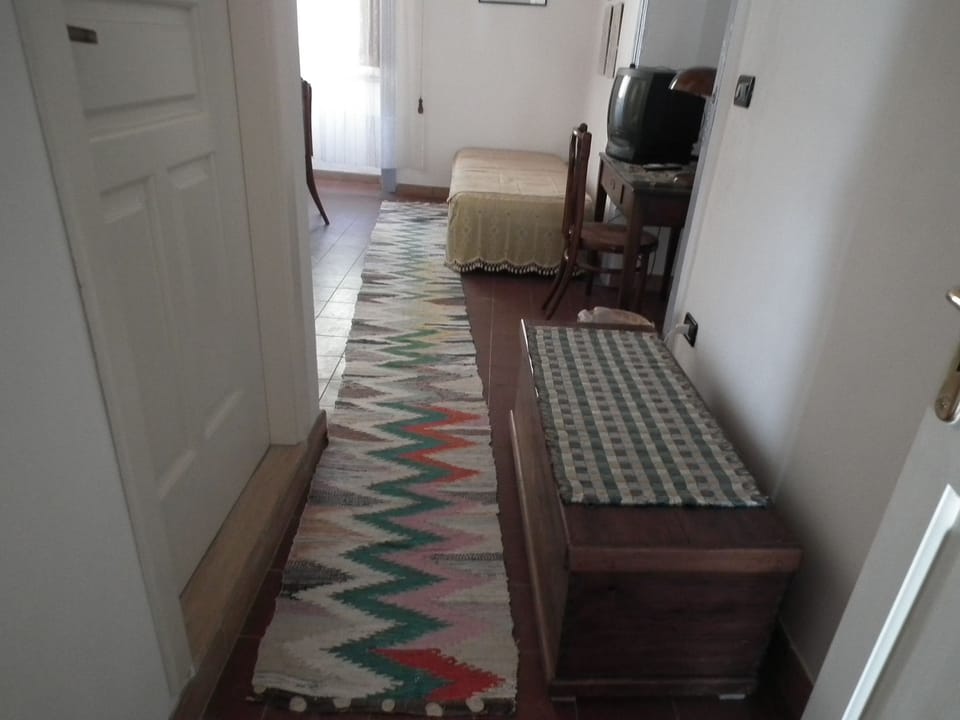 Standard Room, Ensuite | Premium bedding, desk, free cribs/infant beds, free WiFi