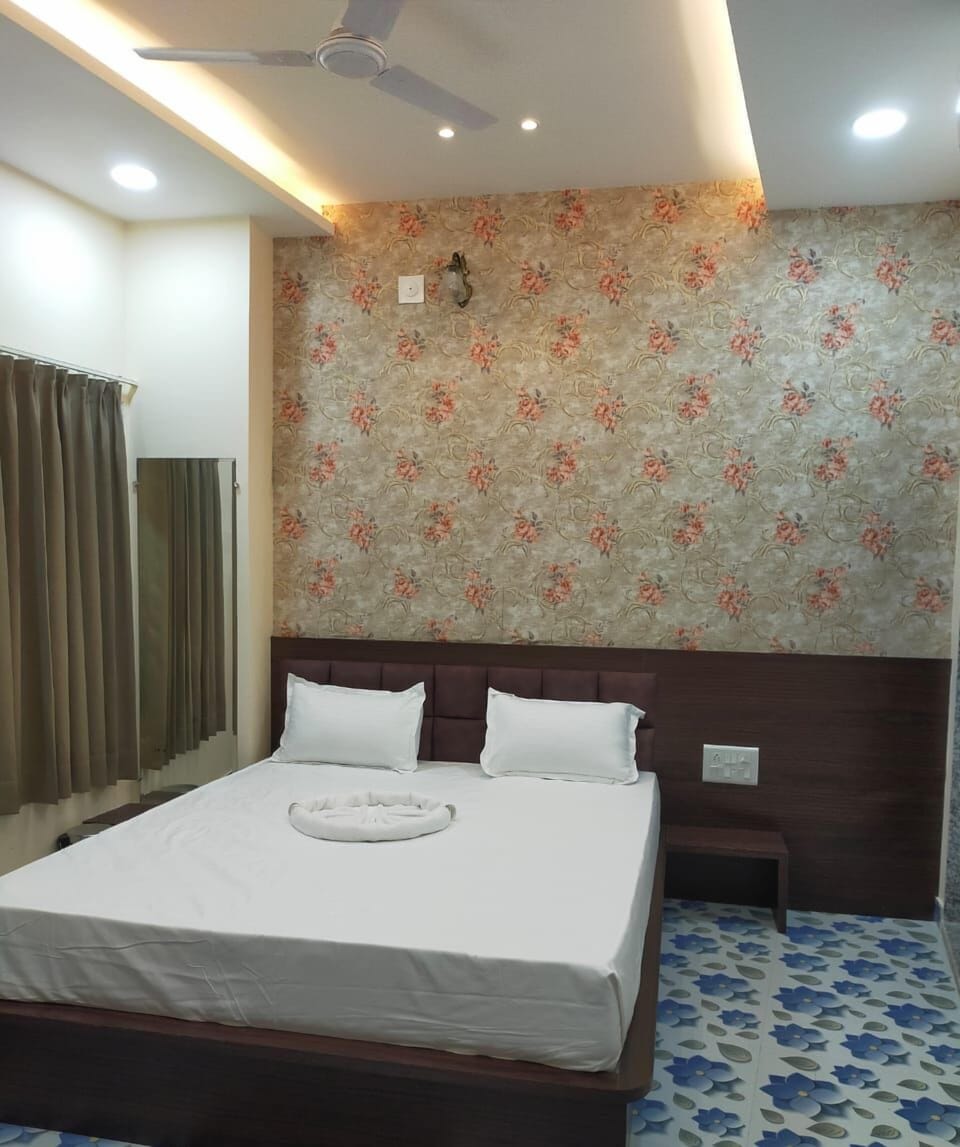 Deluxe Double Room | Desk, free WiFi