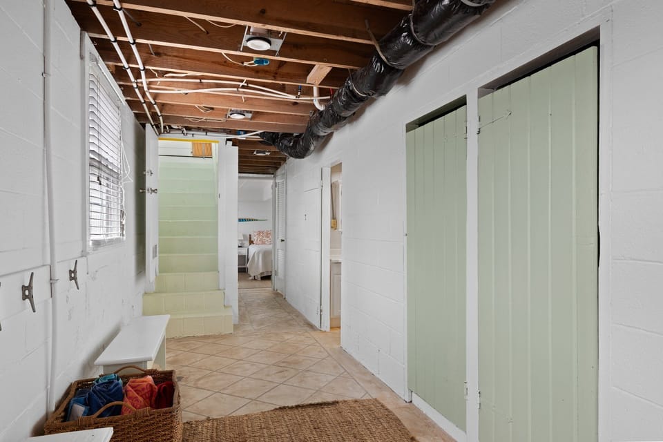 Hallway Bath on Third Floor