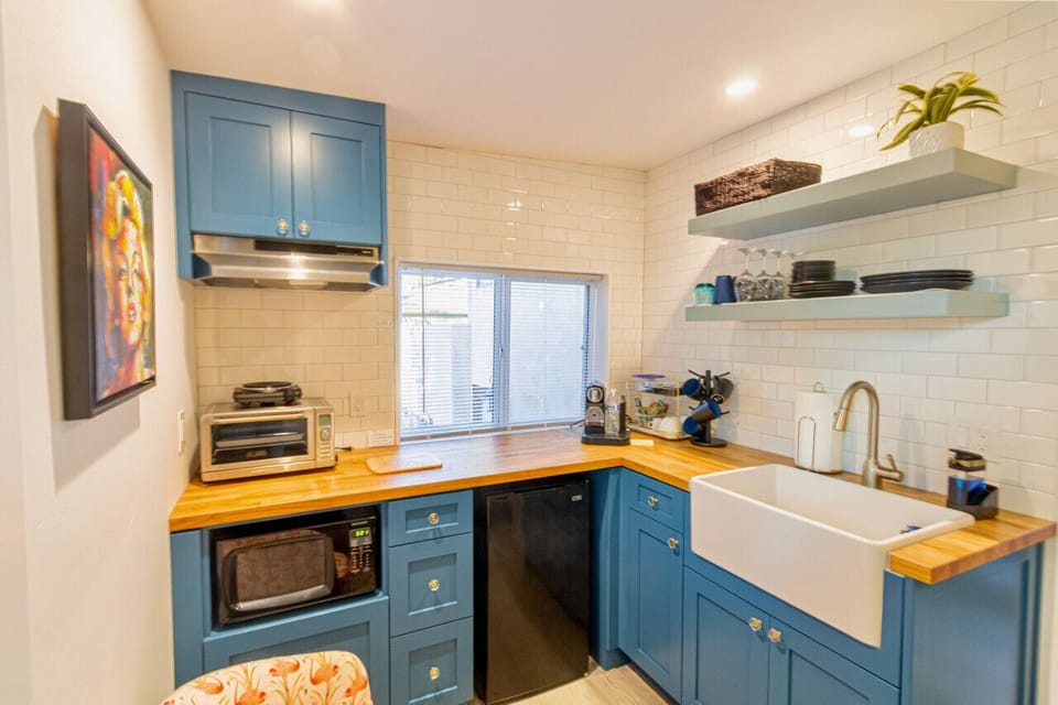 Brand new small kitchen