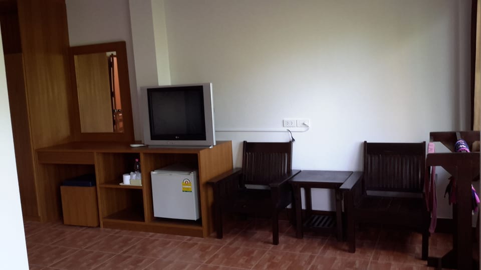 Standard Double Room | In-room safe, individually decorated, desk, free WiFi