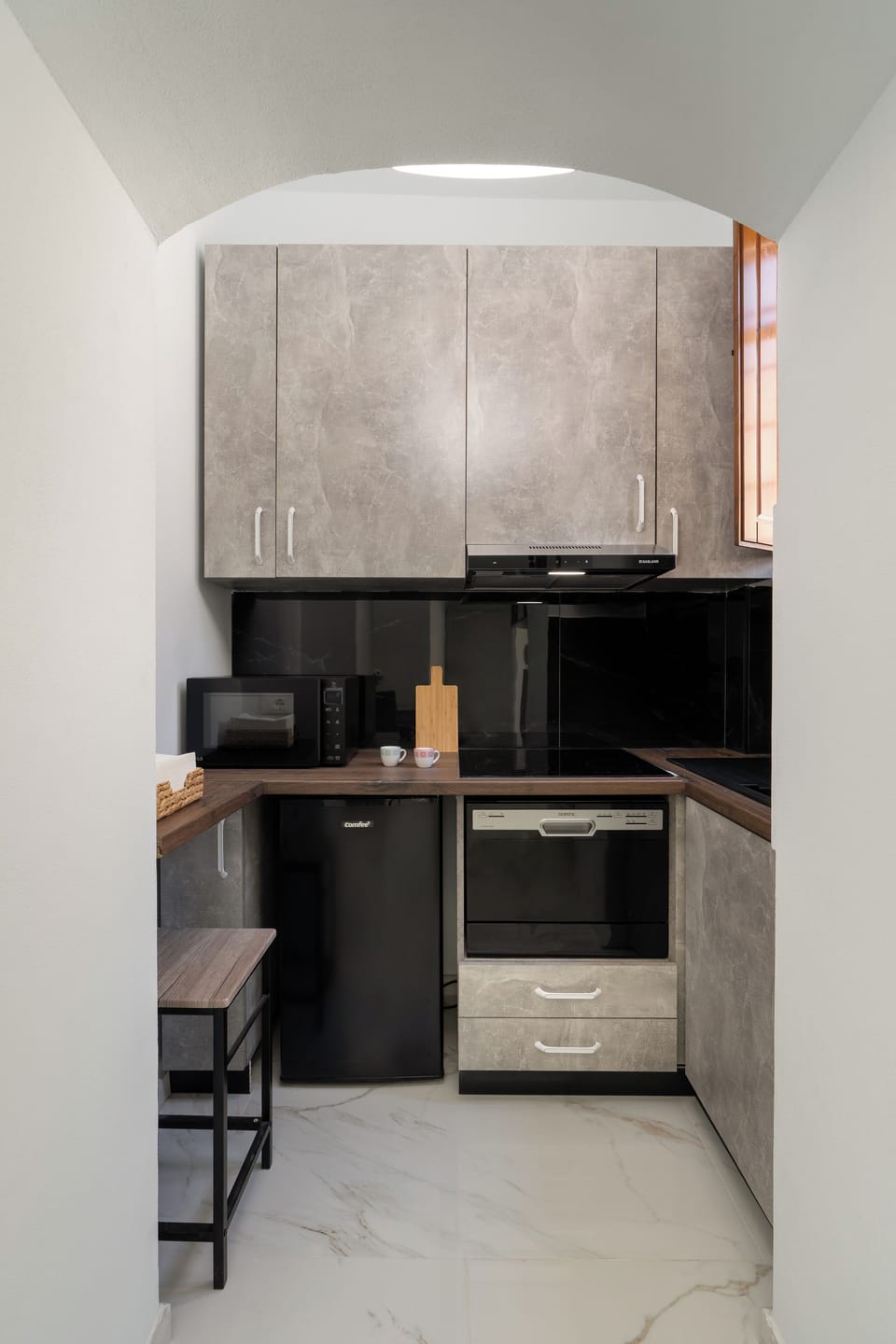 Design Apartment, 2 Bedrooms | Private kitchen