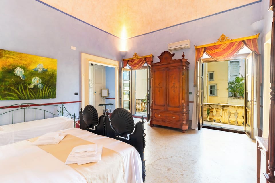 Deluxe Triple Room | Minibar