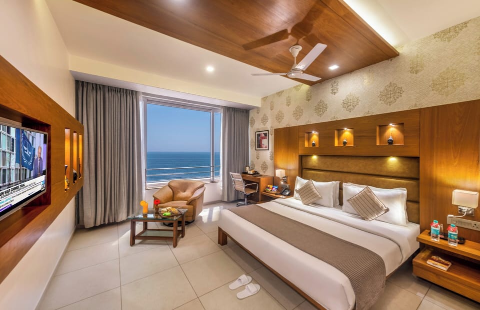 Deluxe Room, Sea View | Beach/ocean view