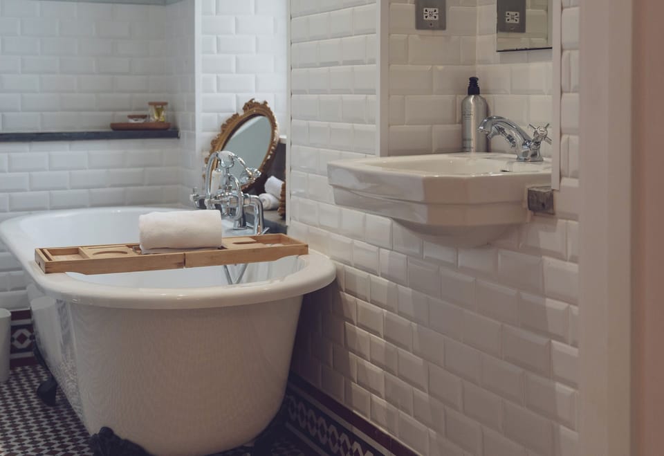 Eilean Sionnach Lighthouse Cottage Cottage in Scotland