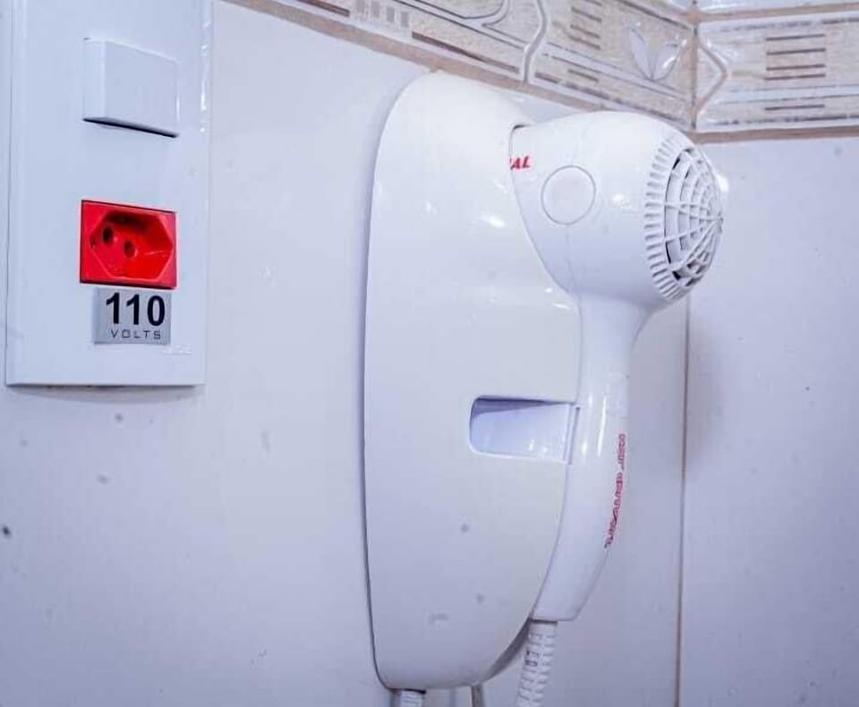 Standard Double Room, Garden View | Bathroom | Shower, free toiletries, hair dryer, towels