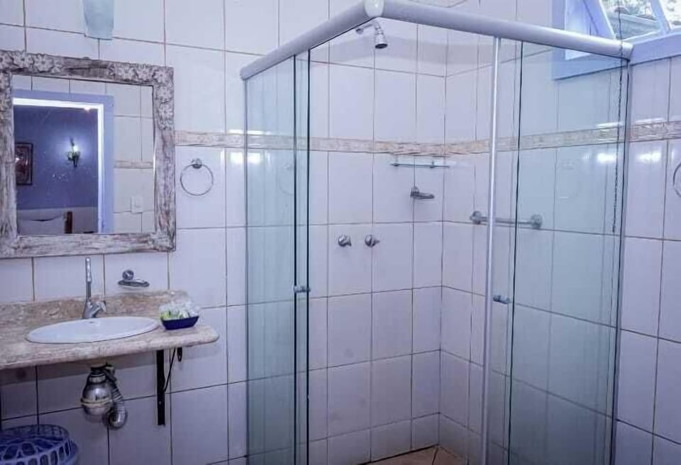 Standard Double Room, Garden View | Bathroom | Shower, free toiletries, hair dryer, towels