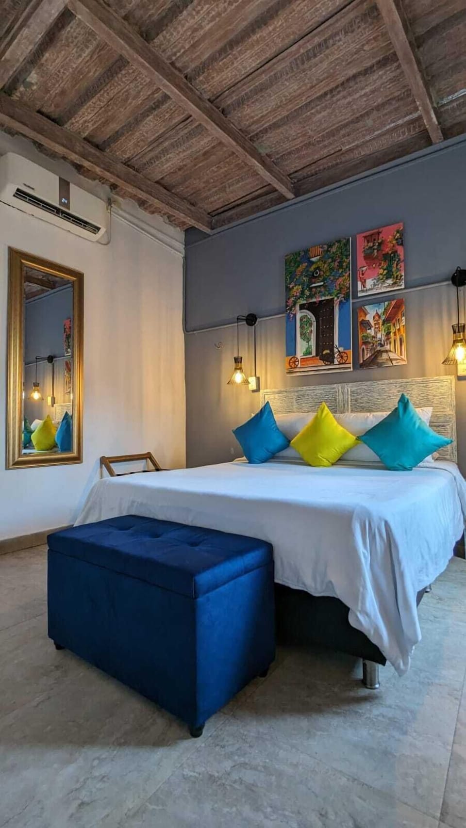 Classic Double Room | In-room safe, blackout drapes, free WiFi