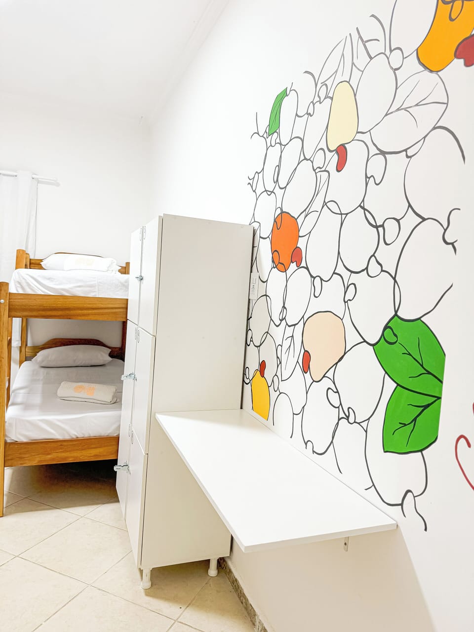 Cajueiro, Quarto Compartilhado MISTO, 6 camas | Desk, laptop workspace, free WiFi