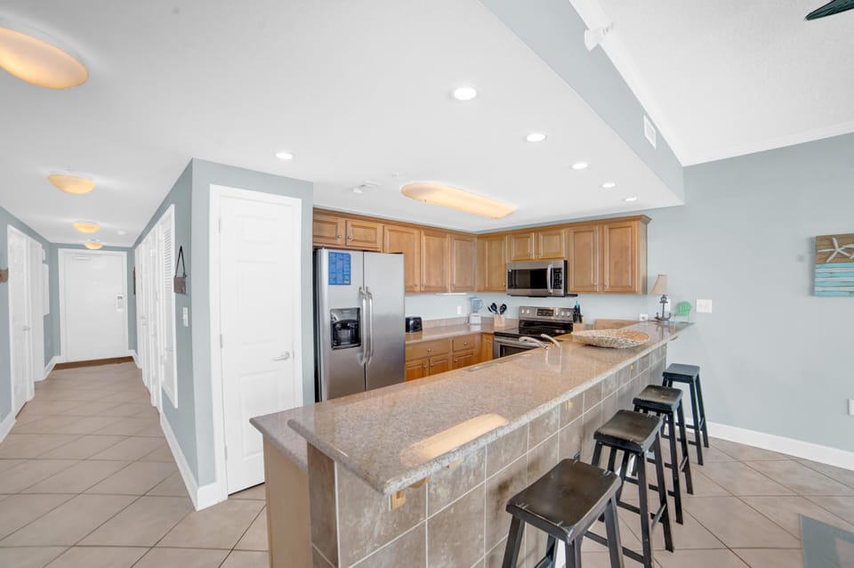 Condo, Multiple Beds (Sanibel 1105) | Private kitchen | Oven, toaster