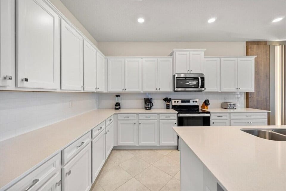 16244SaintMartinStreet(8)