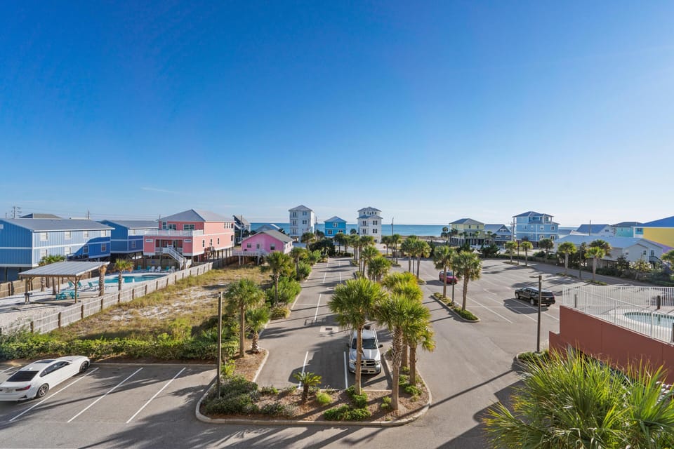 Condo, Multiple Beds (Sanibel 305) | Parking | Self parking
