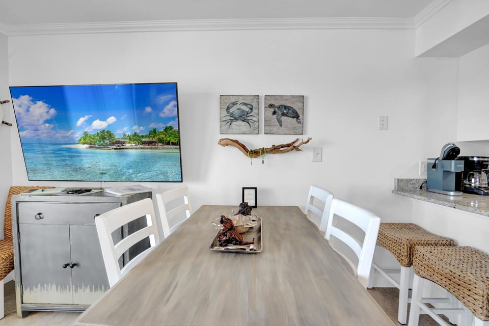 Condo, 1 Queen Bed with Sofa bed (Seacrest 904) | Dining