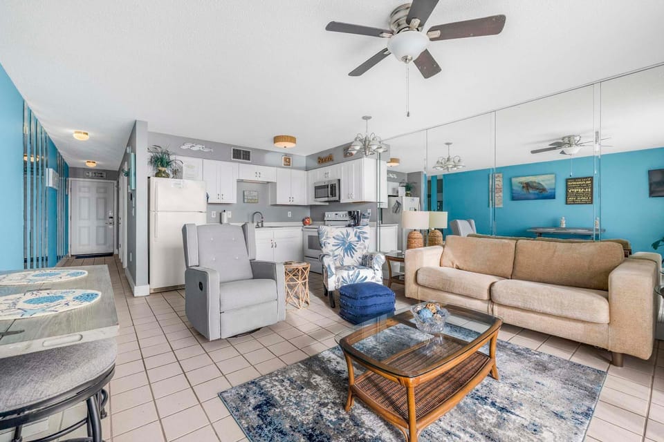 Condo, 1 Queen Bed with Sofa bed (Seaside Beach & Racquet 3305) | Living area