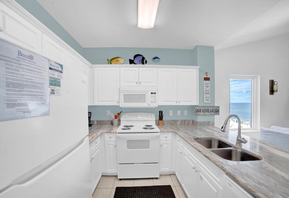 Condo, Multiple Beds (Tropic Isles 801) | Private kitchen | Oven, toaster