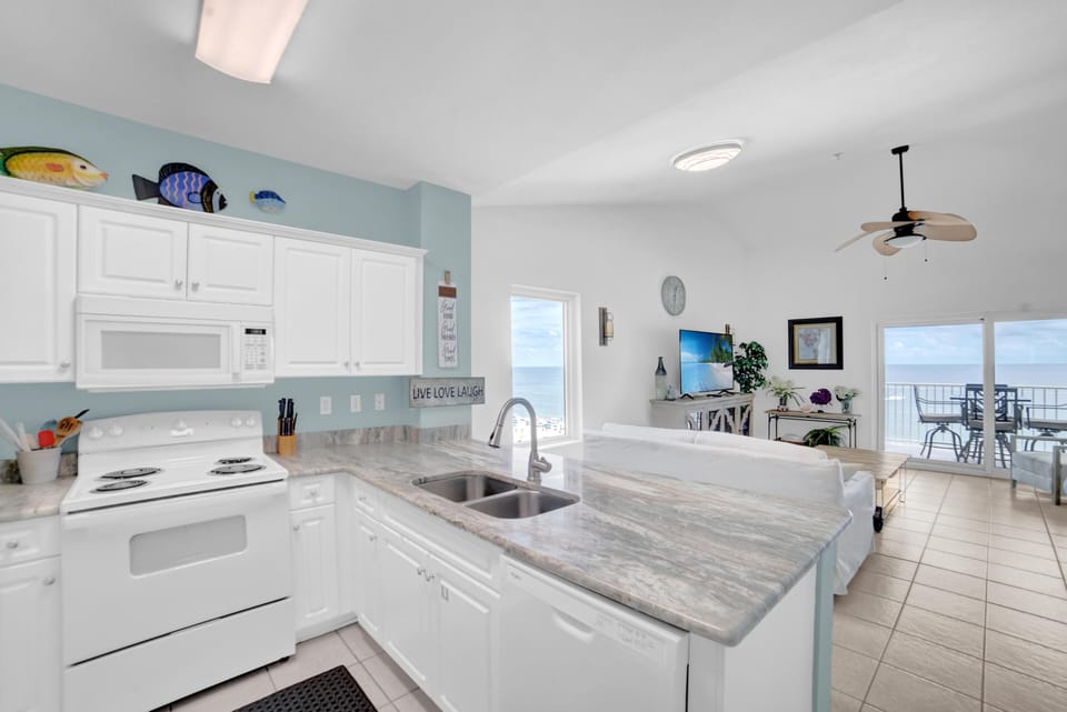 Condo, Multiple Beds (Tropic Isles 801) | Private kitchen | Oven, toaster