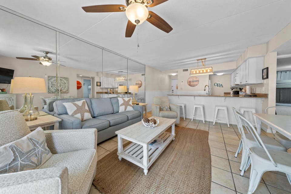 Condo, Multiple Beds (Sugar Beach 128) | Living area