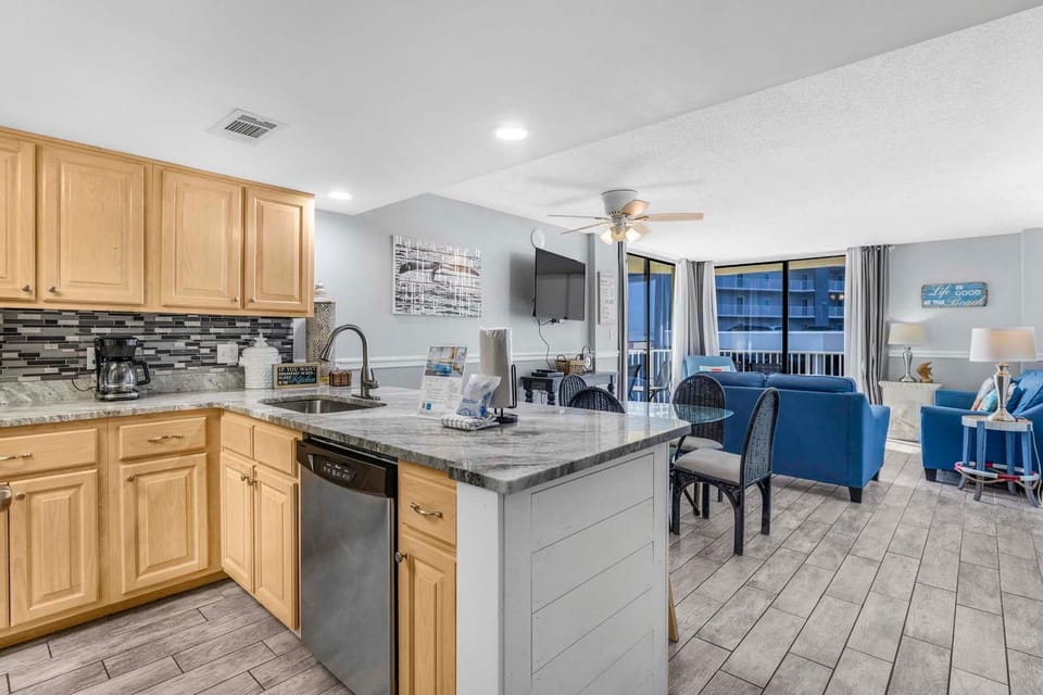 Condo, Multiple Beds (The Whaler B3) | Interior