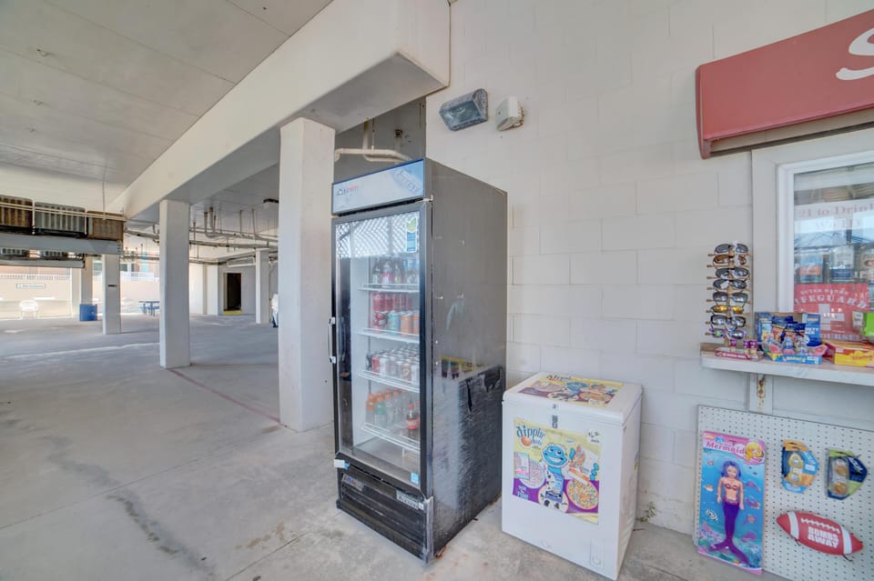 Condo, 1 Queen Bed with Sofa bed (Sugar Beach 348) | Miscellaneous