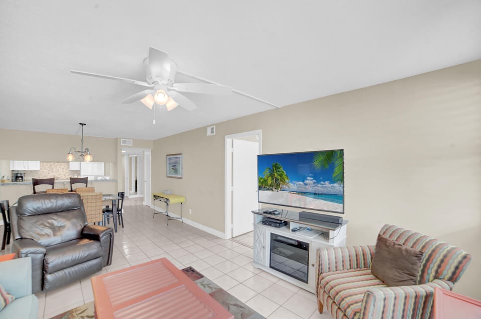 Condo, Multiple Beds (Gulf House 401) | Living area