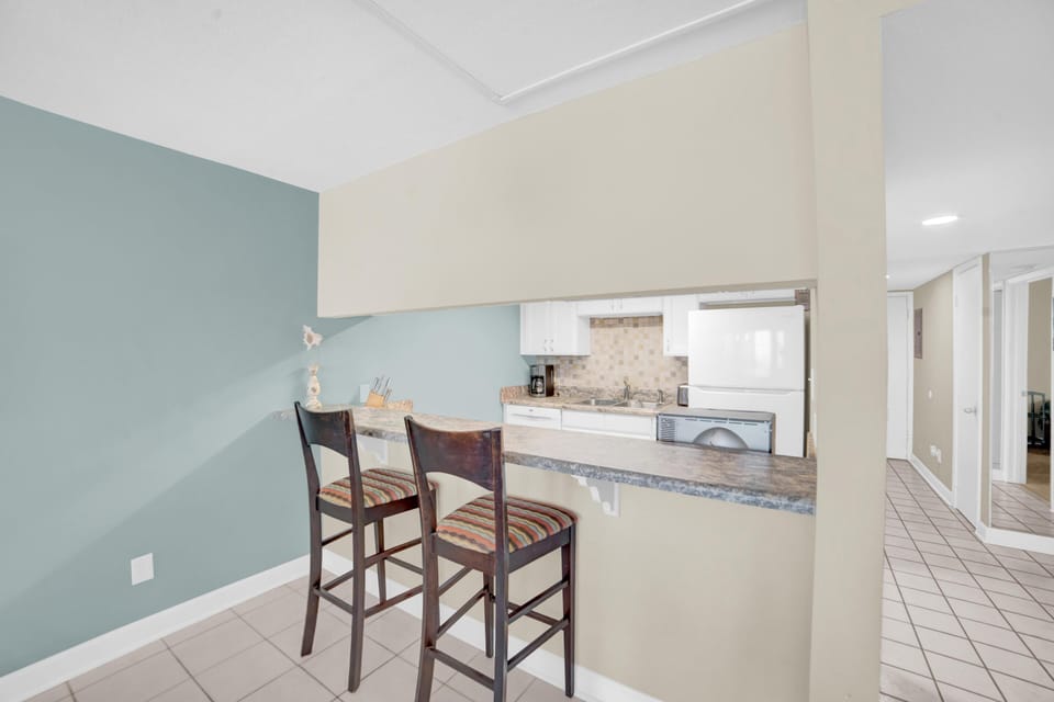 Condo, Multiple Beds (Gulf House 401) | Private kitchen | Oven, toaster