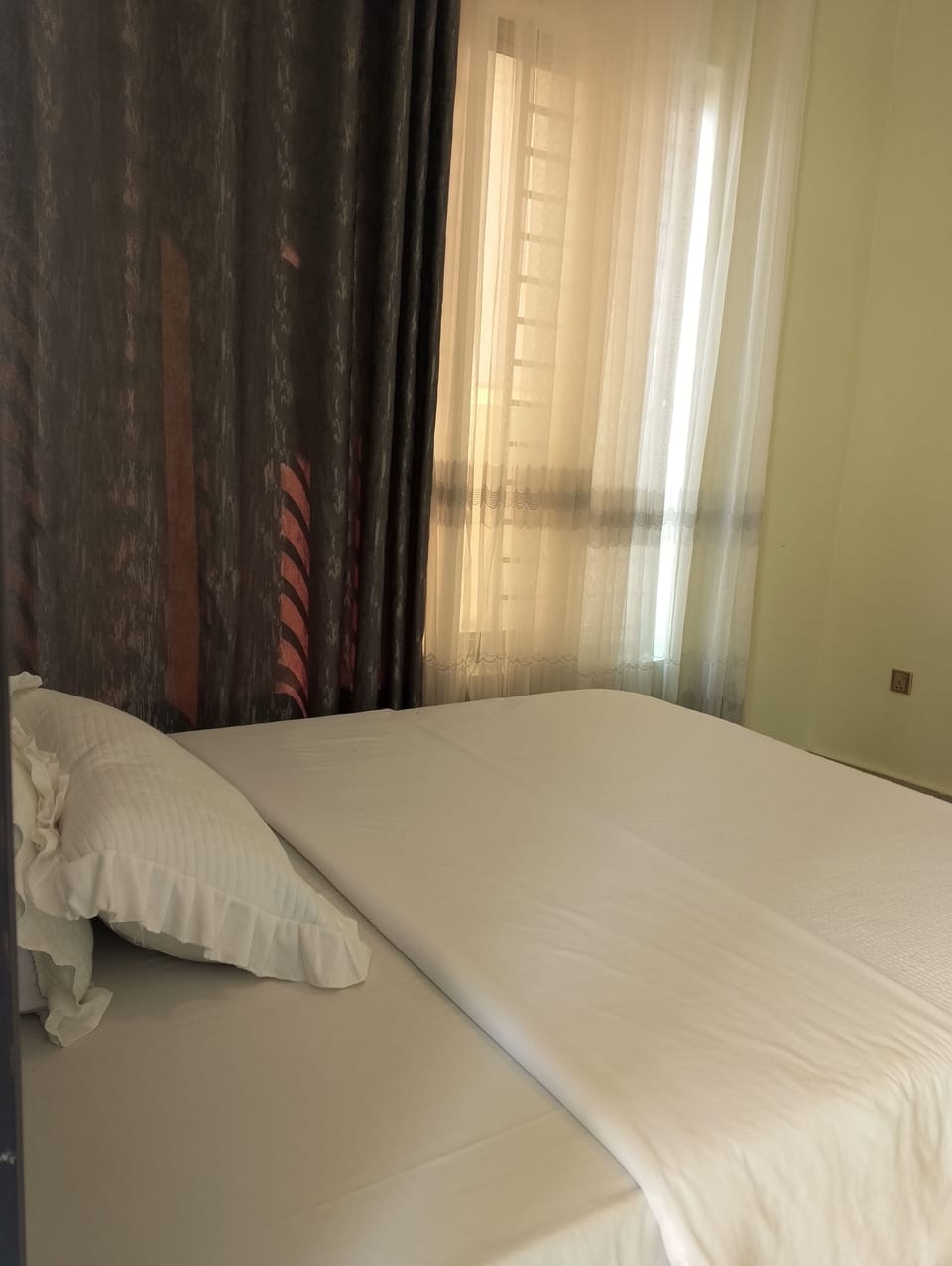 Deluxe Double Room, Balcony, Garden View | In-room safe, desk, iron/ironing board (on request), WiFi (free)