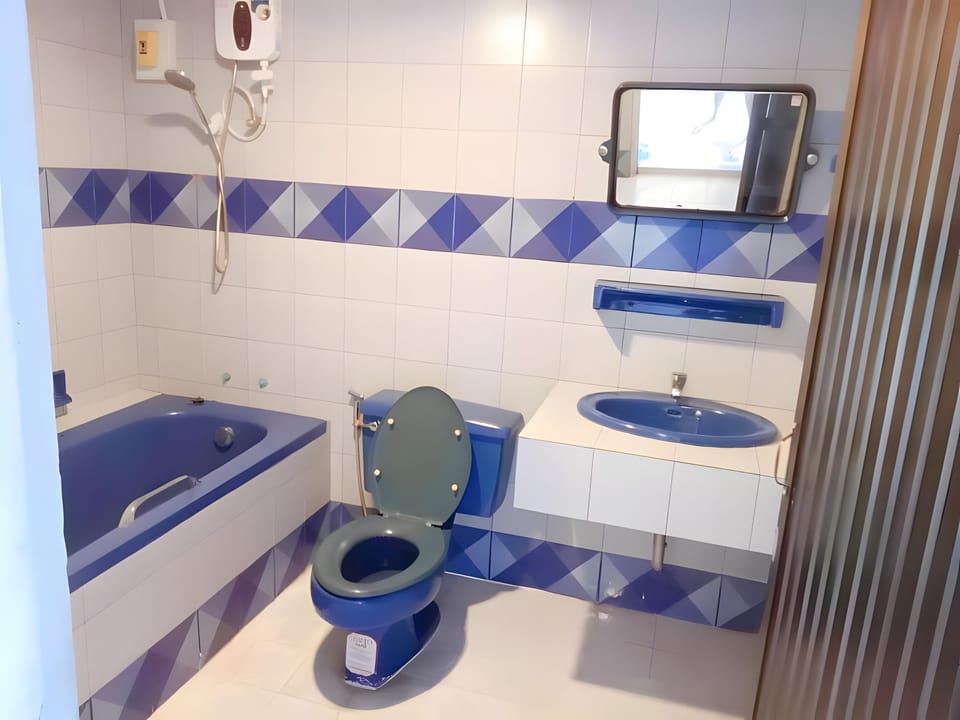 King Room | Bathroom
