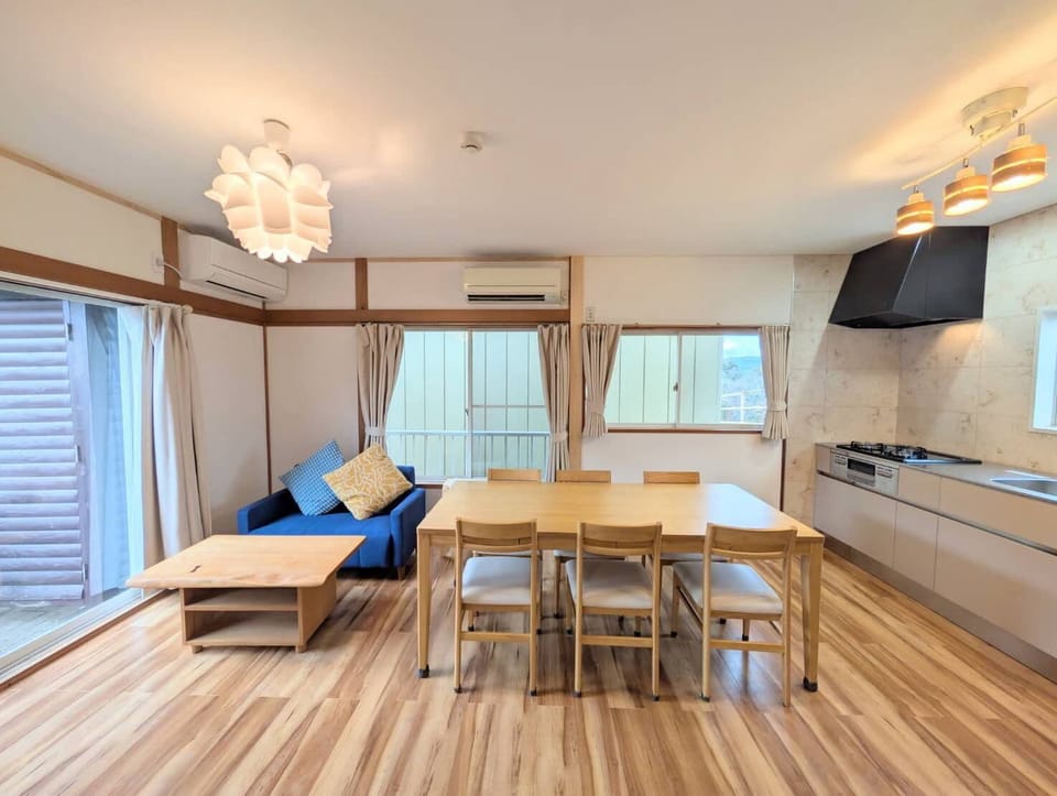 Luxury Villa, 4 Bedrooms, Hot Tub, Mountain View | Living area