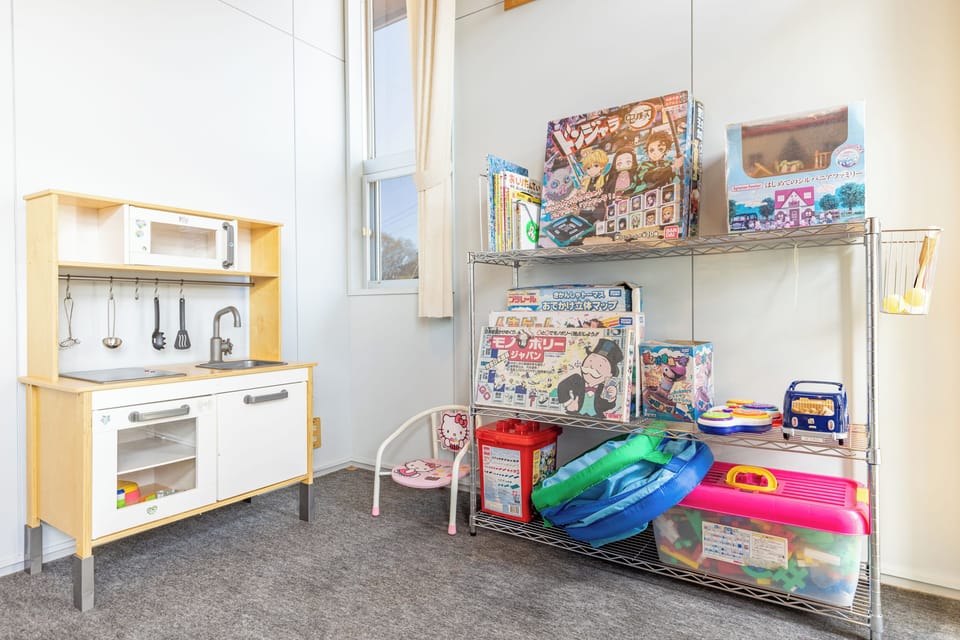 Large detached house with relaxation room, Smoking | Free WiFi