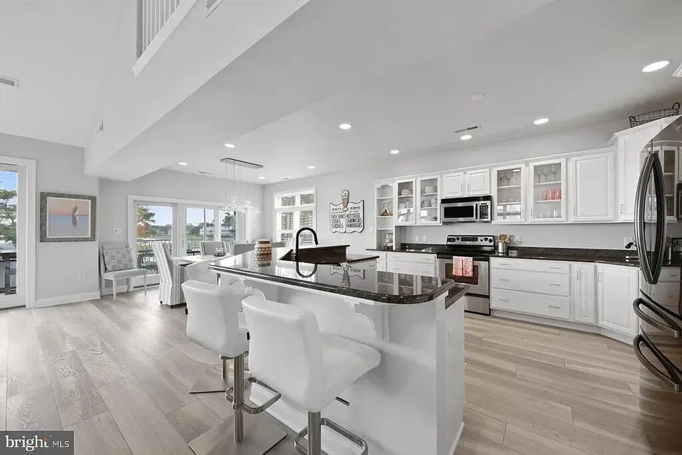 Kitchen - Main Level