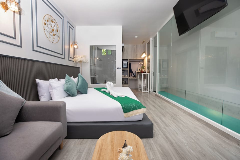 Junior Double or Twin Room | Desk, laptop workspace, WiFi (free), individually decorated
