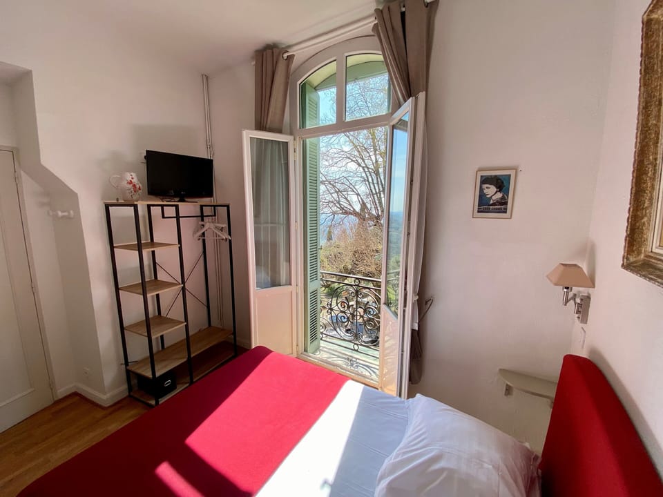 Double Standard Room, road side | Down comforters, desk, iron/ironing board, free WiFi