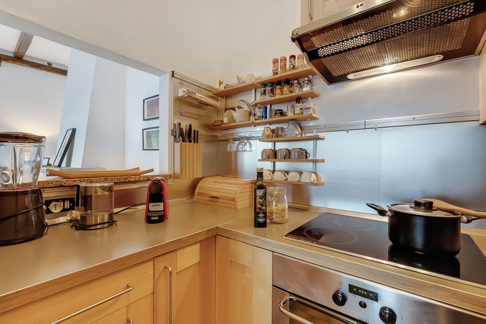 Standard Apartment, 3 Bedrooms, 2 Bathrooms, Mountainside (Infinity Lake Maggiore View Stresa) | Private kitchen