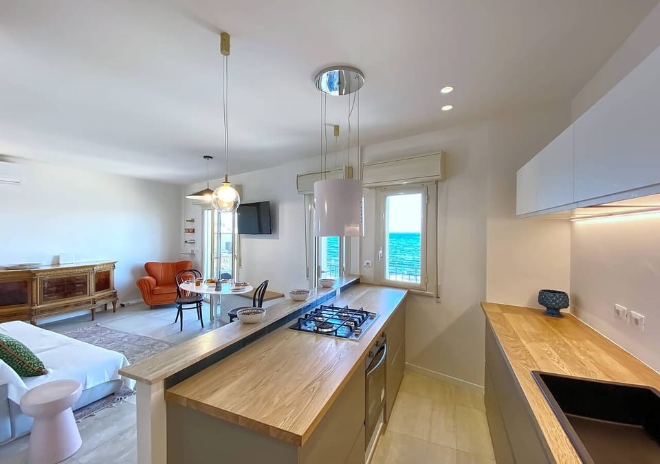 Apartment, Sea View | Private kitchen | Electric kettle
