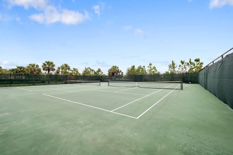 House, Multiple Bedrooms | Sport court