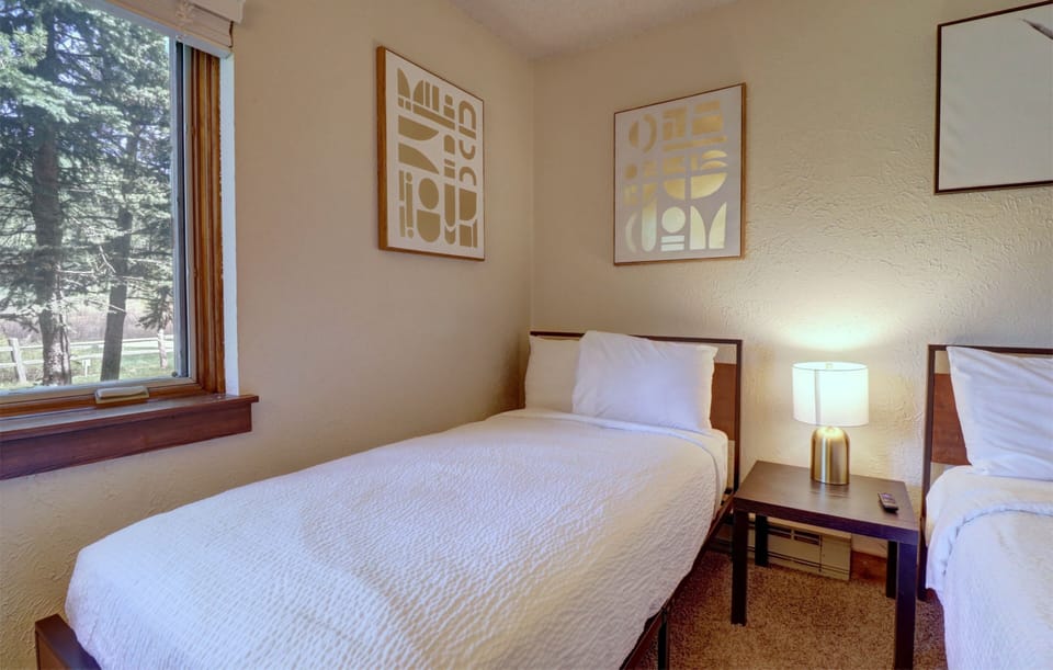 Condo, 1 Bedroom | 1 bedroom, free WiFi