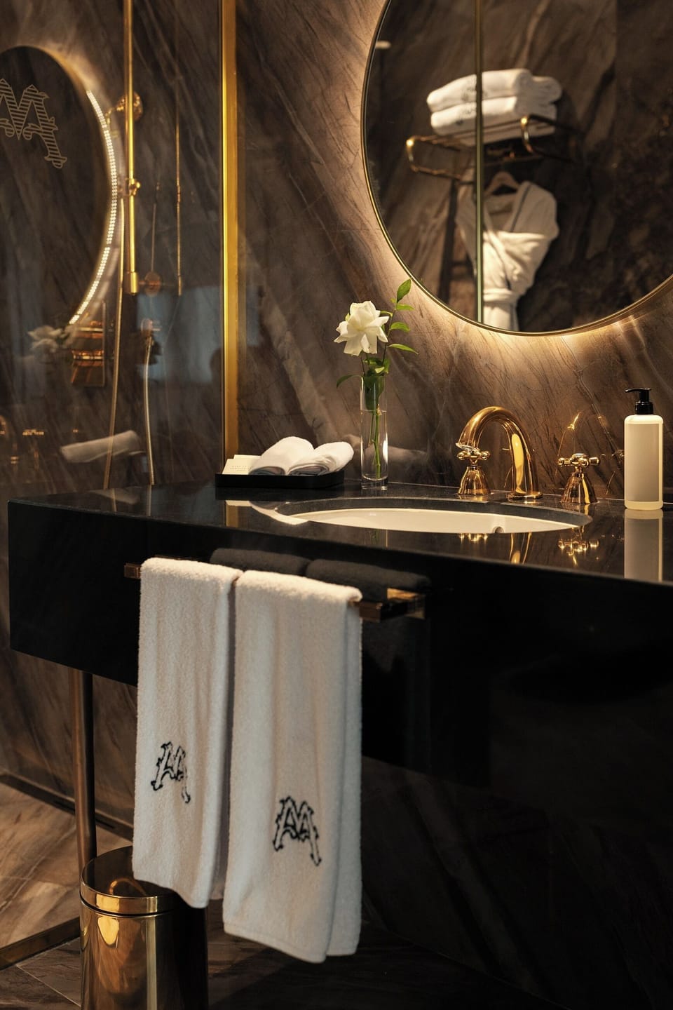 Signature Suite | Frette Italian sheets, premium bedding, in-room safe, desk