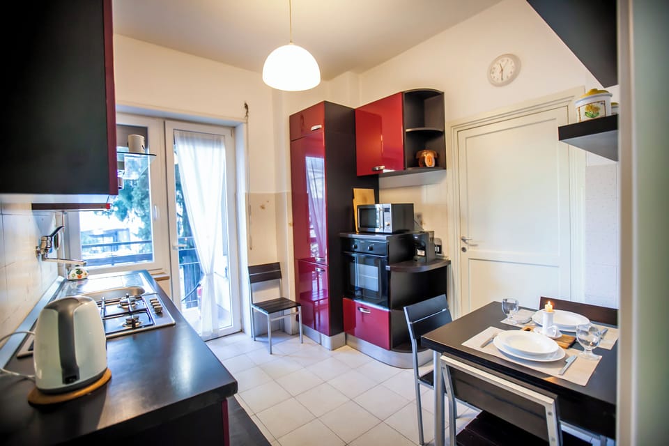 Apartment, Balcony, City View | Private kitchen | Fridge, microwave, oven, stovetop
