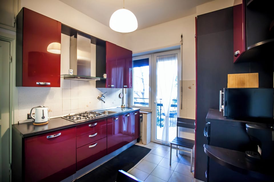Apartment, Balcony, City View | Private kitchen | Fridge, microwave, oven, stovetop