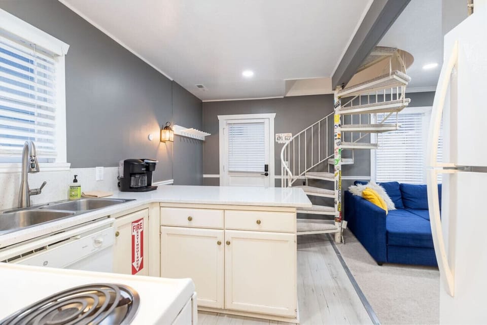 Clean Kitchen