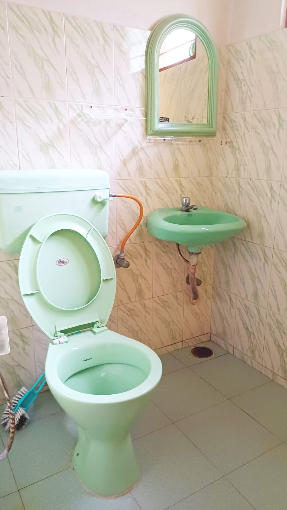 Standard Room (Non A/C) | Bathroom | Shower, rainfall showerhead, towels, soap