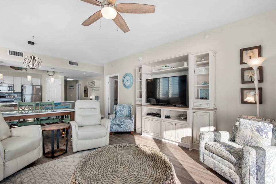 Open Living Space with plenty of seating and Gulf views galore! 