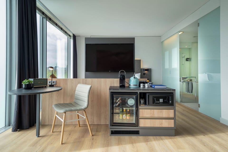 The Loft | Minibar, blackout drapes, iron/ironing board, free cribs/infant beds