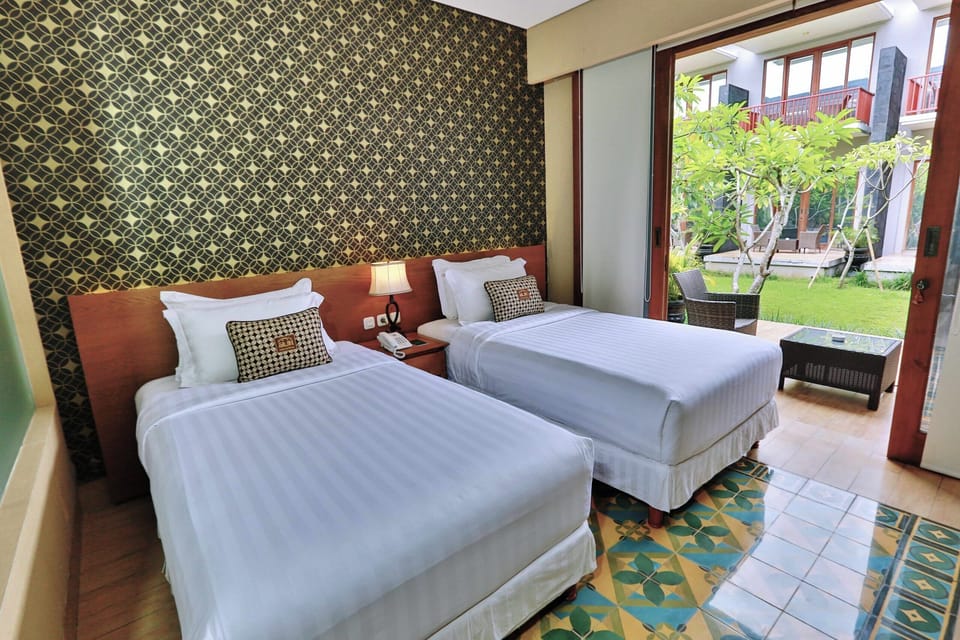 Deluxe Garden View | Desk, free WiFi, bed sheets