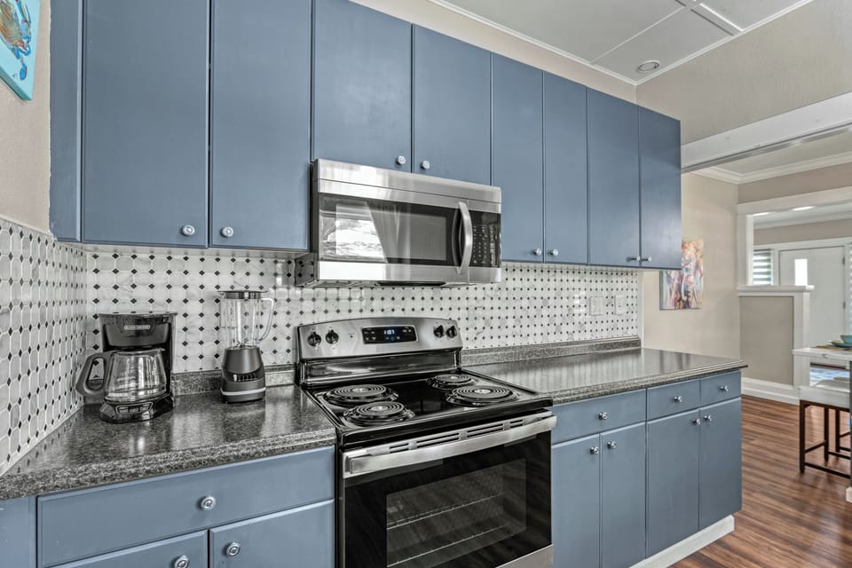 From the dishwasher to the stove, every feature is designed for effortless cooking and cleanup during your stay.